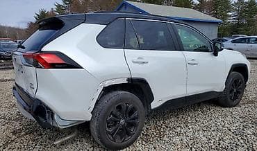 радатор: Toyota RAV4: 2023 г., 2.5 л, Автомат, Гибрид, Кроссовер — 4