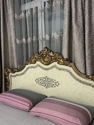 Эмерек: Спальный гарнитур в классическом стиле Состав: - Двуспальная кровать — 6