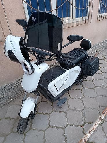 motor cycle: Электроскутер e-Scooter, городской формат - Компоновка step-through с — 2