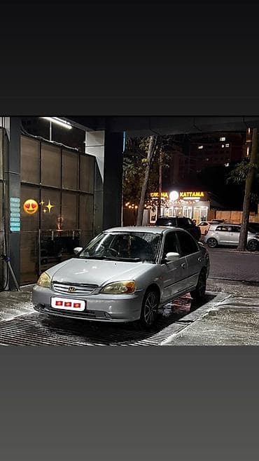 бампер цивик: Honda Civic: 2002 г., 1.5 л, Вариатор, Бензин, Седан — 1