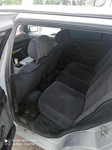 Volkswagen Vento: 1992 г., 1.8 л, Механика, Бензин, Седан — 7
