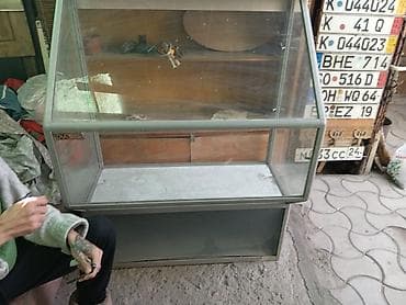 Готовый бизнес: Стеклянная витрина прилавок - Материал: закалённое стекло по — 1