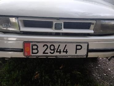 transporter multivan: Volkswagen Toledo: 1990 г., Седан — 2