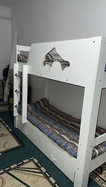 Двухъярусная детская кровать, Б/у, ЛДСП, цвет - Белый