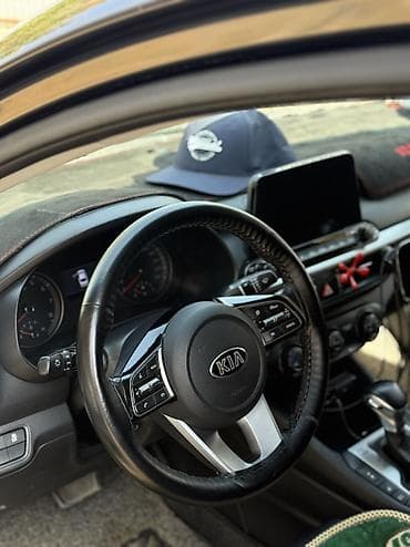 мерседес бенс а: Kia K3: 2018 г., 1.6 л, Типтроник, Бензин, Седан — 4