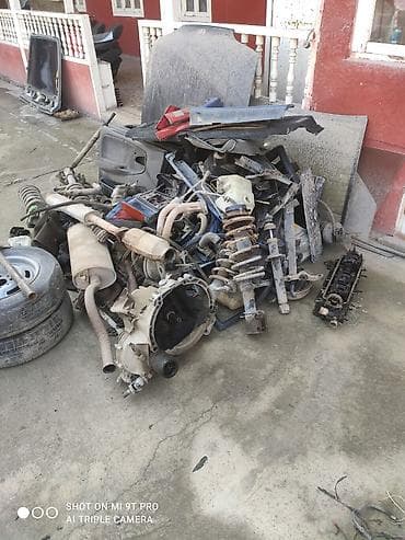 старые вещи: Кузов и запчасти ВАЗ (синий, 5‑дверный хэтчбек) на разбор. В наличии — 6