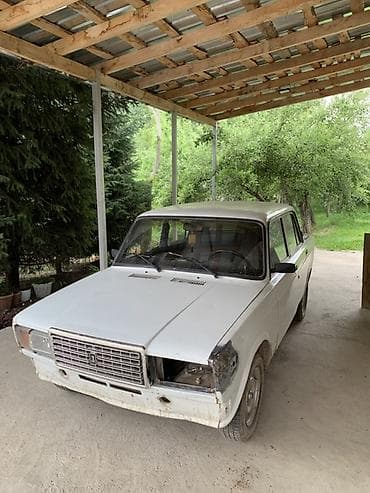 Унаа сатуу: ВАЗ (ЛАДА) 2107: 2006 г., 1.6 л, Кол менен иштөөчү, Бензин, Седан — 4