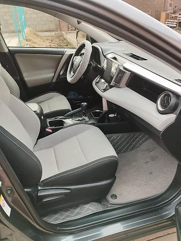 step 2: Toyota RAV4: 2017 г., 2.5 л, Автомат, Бензин, Кроссовер — 7
