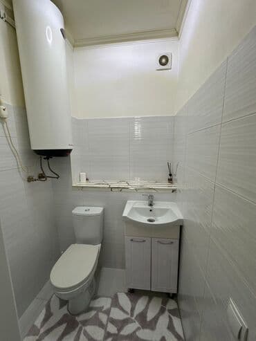 срочно продаётся 1 комнатная квартира в районе ошского рынка по улице молодая гвардия: 2 комнаты, 63 м², Индивидуалка, 5 этаж, Косметический ремонт — 13