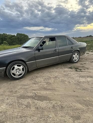 byd plus: Mercedes-Benz E-Class: 1993 г., 3.2 л, Механика, Дизель, Седан — 3