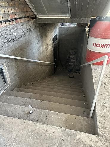 продаю поля: 10 на 20 метров. 200 квадратов Сдаётся просторное нежилое помещение — 6