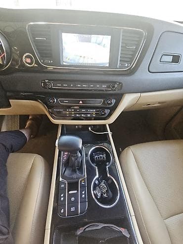нова 2: Kia Carnival: 2020 г., 2.2 л, Автомат, Дизель, Минивэн — 9