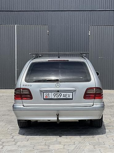 v class: Mercedes-Benz : 2001 г., 2.2 л, Автомат, Дизель, Универсал — 4