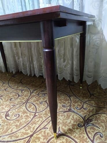 письменные столы для двоих: ✅Продаётся раздвижной стол для гостиной или столовой. ♻️Форма — 2