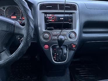 спойлер тюнинг: Honda Stream: 2001 г., 2 л, Типтроник, Бензин, Универсал — 5