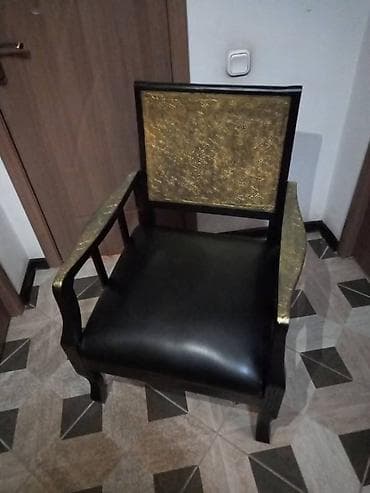 Кресло Раритет.Деревянное,мягкое.Цена 10000 сом