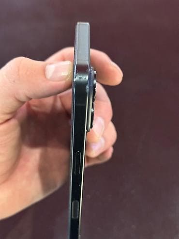 айфон розовый: IPhone 16, 128 ГБ, Midnight, Чехол — 3