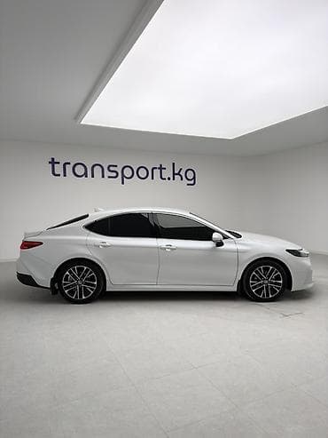toyota aurus: Toyota Camry: 2025 г., 2.5 л, Вариатор, Гибрид, Седан — 7