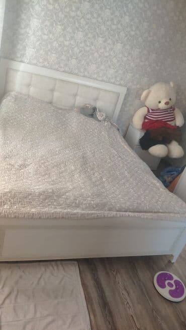 спальный гарнитур производства румынии: Спальный гарнитур в классическом стиле, цвет — светлый крем/айвори с — 5