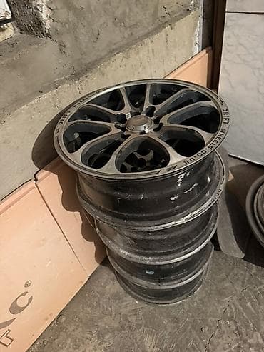 diska r13: Литые диски DRIFT WHEELS (надпись на борте: DRIFT-WHEELS.CO.UK) - — 2