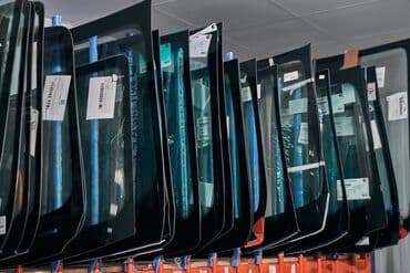 очки фирменные: Стекло Лобовое Toyota, 2024 г., Новый, Аналог — 2