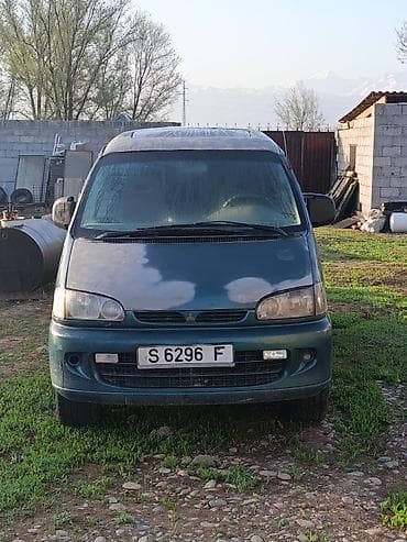 tayota funcargo: Mitsubishi Space Gear: 1995 г., 2.4 л, Ручные, Бензин, Минивэн — 2