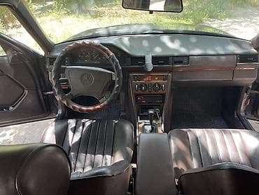 c class w204: Mercedes-Benz W124: 1995 г., 2.2 л, Автомат, Бензин, Седан — 8