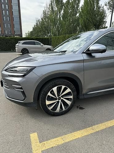 BYD: BYD Song Plus: 2024 г., 1.5 л, Гибрид, Кроссовер — 4