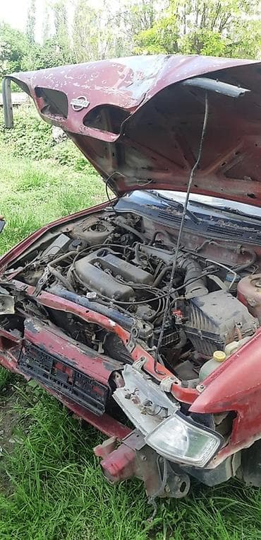 Nissan Primera P11 (седан), разбор по запчастям. Что видно на фото: -