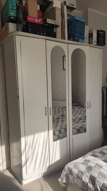 матрас двуспальный: Спальный гарнитур, Б/у, Двуспальная кровать, Шкаф, Комод, Самовывоз, цвет - Бежевый — 3