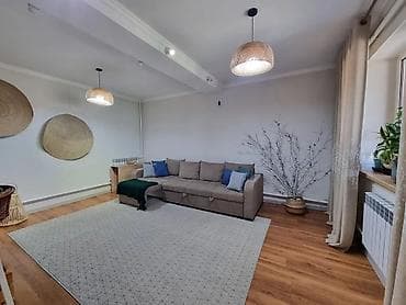 Үйлөр: 🏙️ Продаётся: дом (5 комнат) — 110 м² (участок 4 сотки) 📍 Локация: мкр — 8