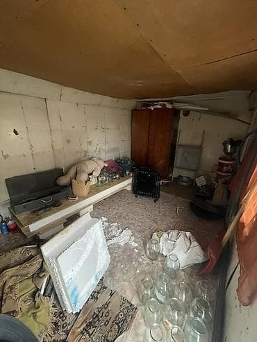 в аренду сто: Металлический бытовой вагончик/контейнер - Габариты примерно 8–9 м — 3