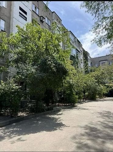 3 комнаты, 61 м², 105 серия, 2 этаж, Косметический ремонт at lalafo.kg 3 комнаты, 61 м², 105 серия, 2 этаж, Косметический ремонт