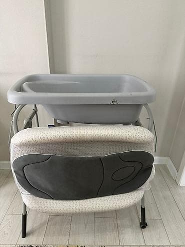 clean box: Пеленальный стол, Б/у, Пластик — 3