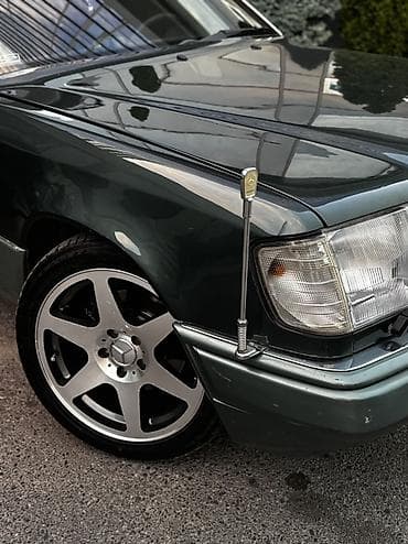 Продажа авто: Mercedes-Benz E-Class: 1993 г., 3.2 л, Автомат, Бензин, Седан — 4