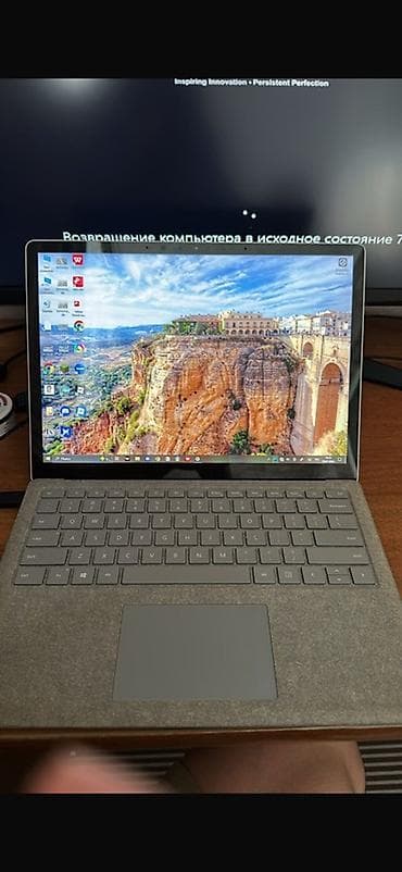 blu: Microsoft Surface Laptop 1-го поколения, 13.5" Основные — 1
