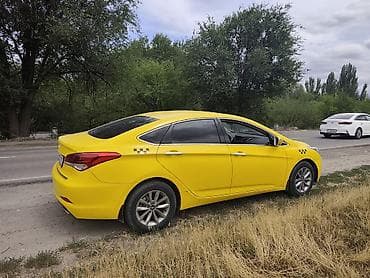Транспорт: Hyundai i40: 2016 г., 2 л, Автомат, Седан — 10