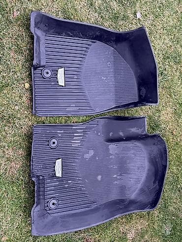 Тюнинг: Родные Резиновые Полики Для салона Cadillac, цвет - Черный — 1