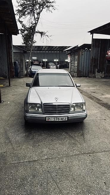 weltmeister w6: Mercedes-Benz 220: 1995 г., 2 л, Ручные, Бензин, Седан — 1