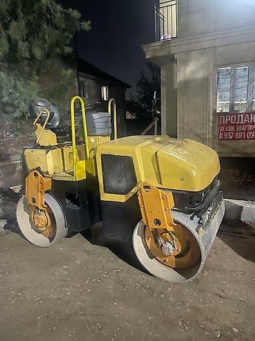 шланг бу: Продаю каток для укладки асфальта, а также трамбовки грунта, основании — 4