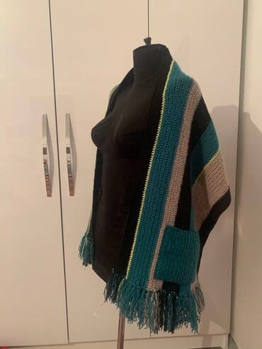 исламский товар: Продаётся шерстяной вязаный палантин с карманами, стильный, очень — 8