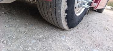 цена домкрата для легкового автомобиля: Сүйрөгүч, Renault, 2011 г., Прицепсиз — 11