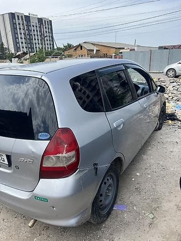 багаж фит: Honda Fit: 2002 г., 1.3 л, Вариатор, Бензин, Хэтчбэк — 3