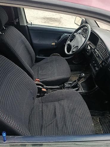 xc 90: Volkswagen Vento: 1995 г., Седан — 7