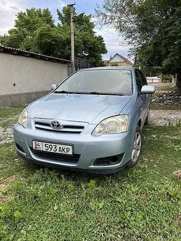 Унаа: Toyota Corolla: 2004 г., 1.6 л, Кол менен иштөөчү, Бензин, Хетчбек — 1