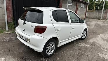 platz vitz: Toyota Vitz: 2001 г., 1.3 л, Автомат, Бензин, Хэтчбэк — 3