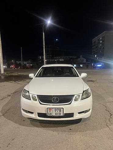 дополнительный свет: Lexus GS 350 AWD, белый седан бизнес‑класса. - Полный привод AWD - — 5