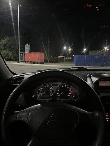 яхты купить: Mitsubishi Carisma: 2002 г., 1.6 л, Механика, Бензин, Лифтбек — 10