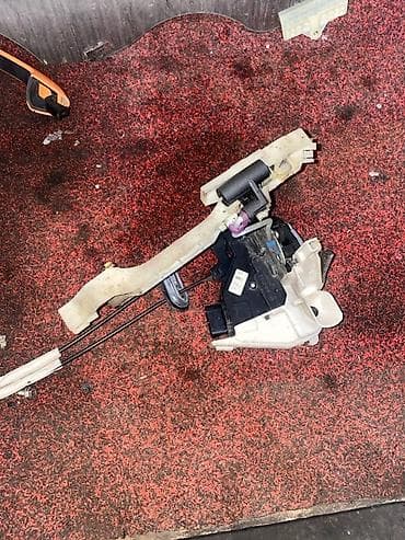 rx 550: Замок двери Kia 2016 г., Б/у, Оригинал — 1