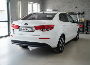 бу шины в бишкеке: Kia Rio: 2015 г., 1.4 л, Автомат, Бензиновая, Седан — 2